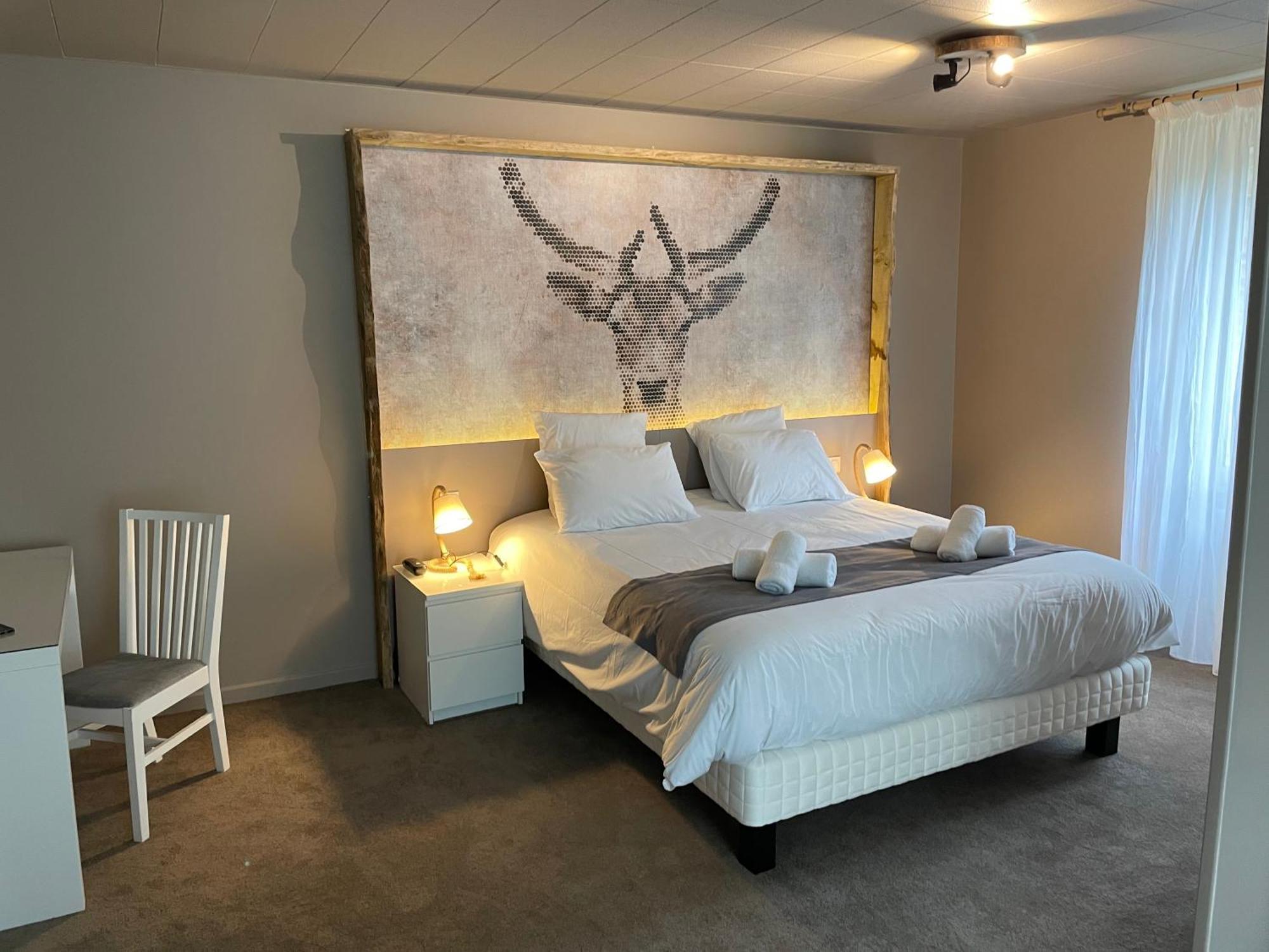 Hotel Le Troncais Saint-Bonnet-Tronçais Esterno foto