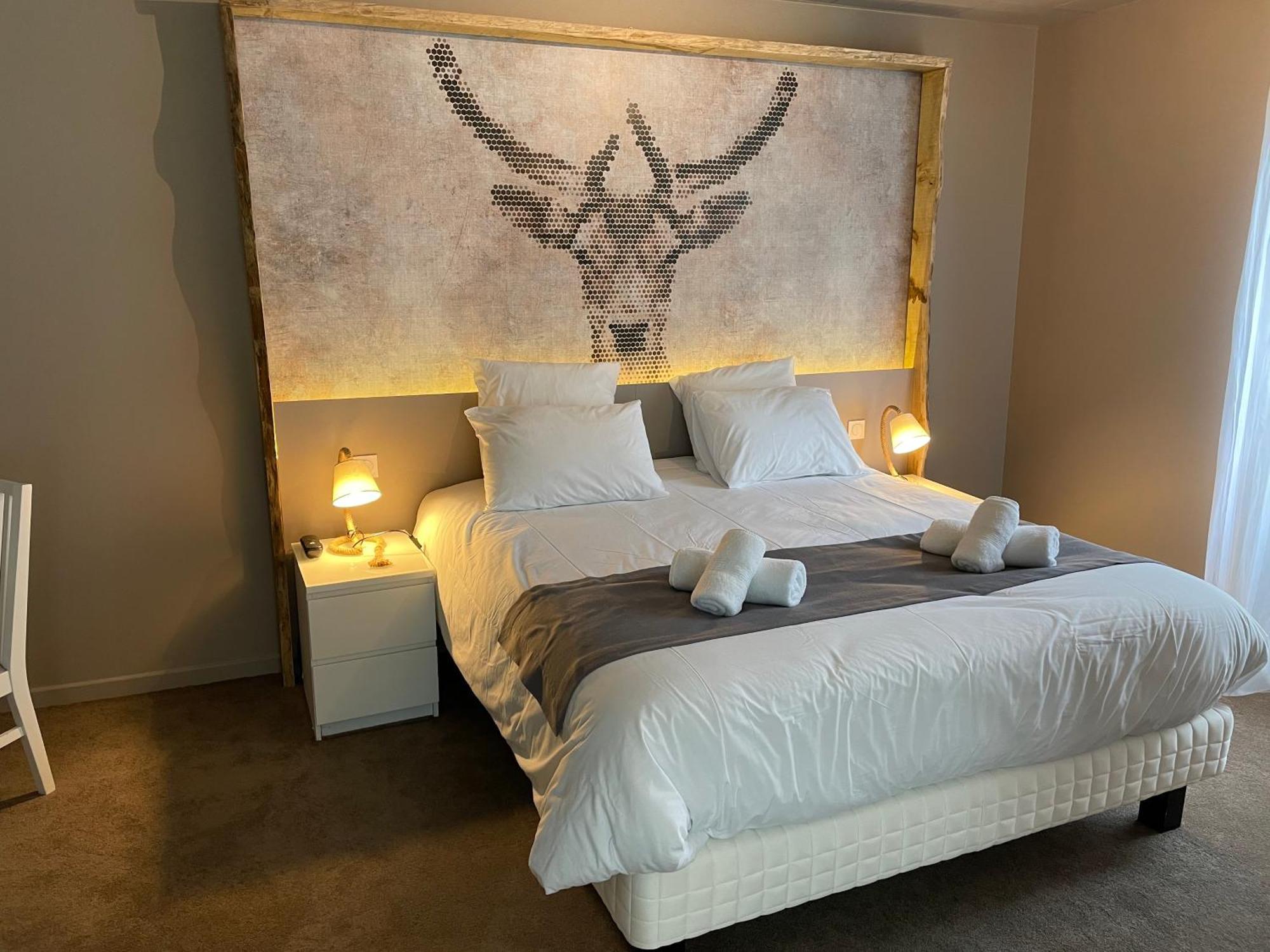 Hotel Le Troncais Saint-Bonnet-Tronçais Esterno foto