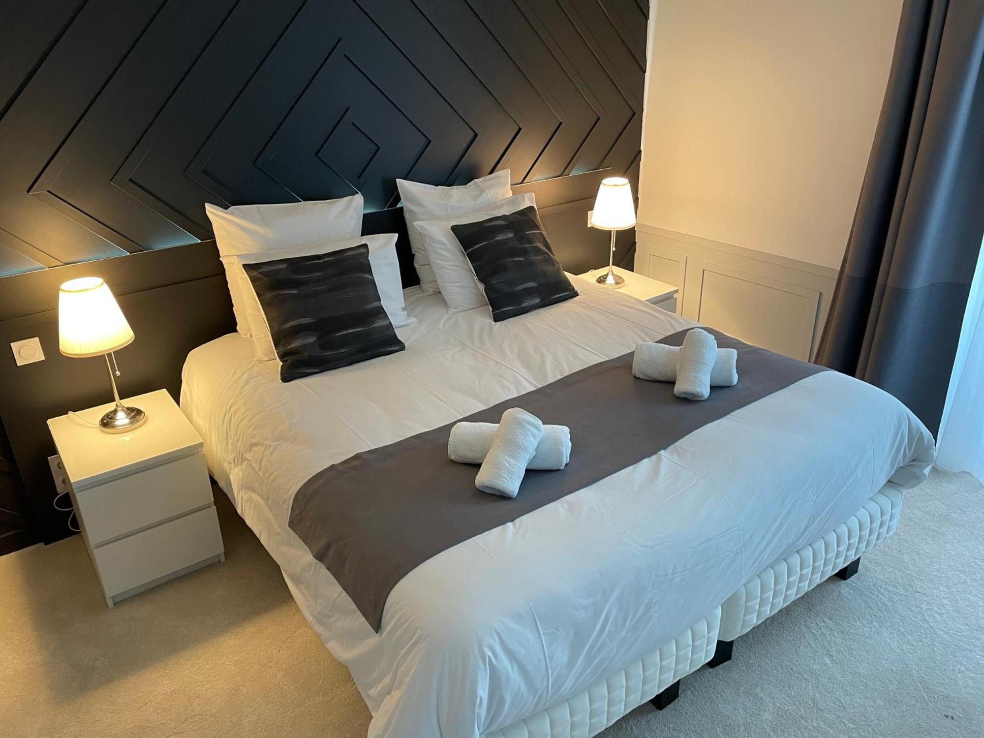 Hotel Le Troncais Saint-Bonnet-Tronçais Esterno foto