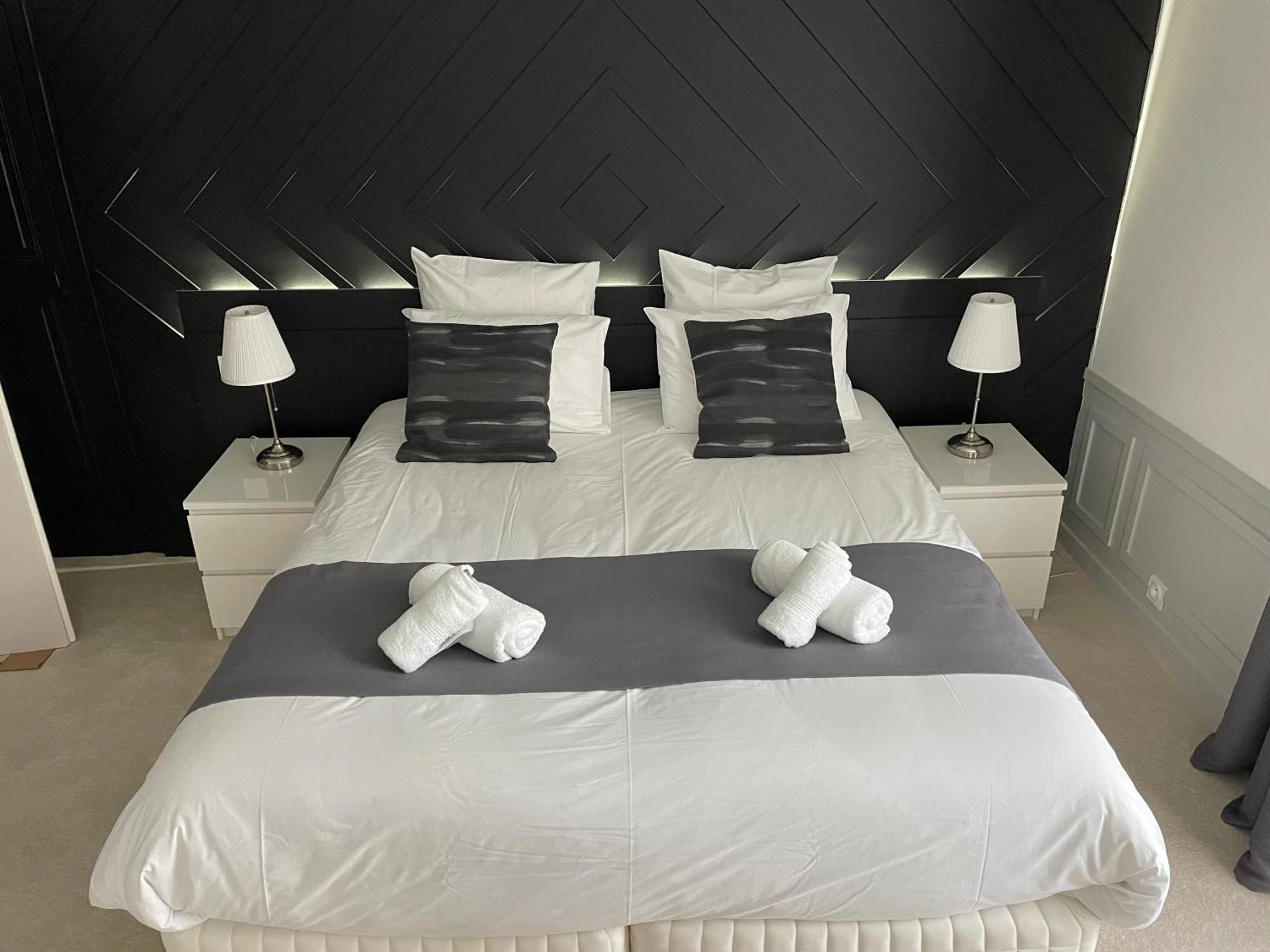 Hotel Le Troncais Saint-Bonnet-Tronçais Esterno foto