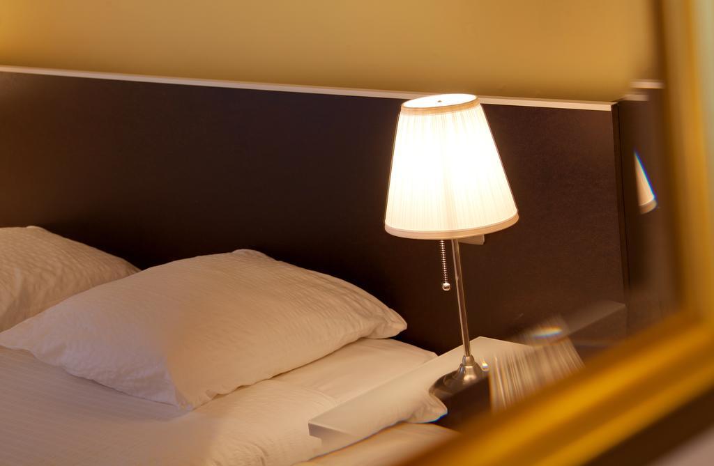 Hotel Le Troncais Saint-Bonnet-Tronçais Esterno foto
