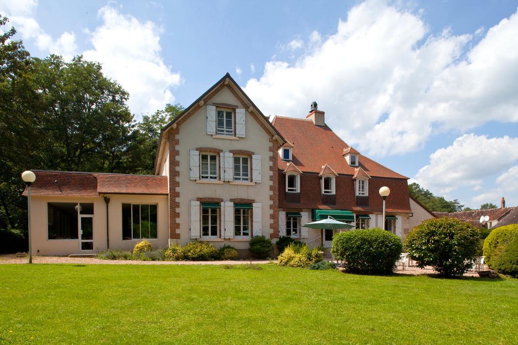Hotel Le Troncais Saint-Bonnet-Tronçais Esterno foto