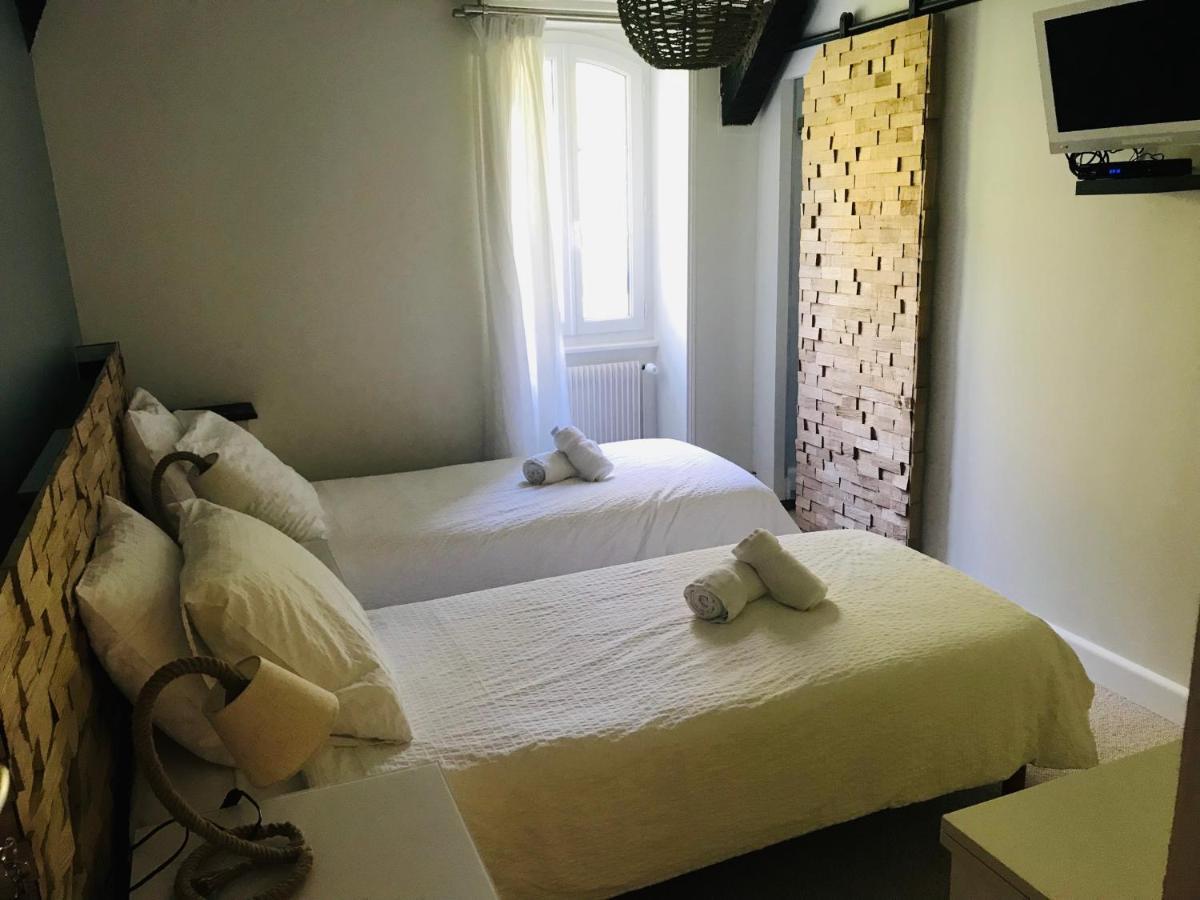 Hotel Le Troncais Saint-Bonnet-Tronçais Esterno foto